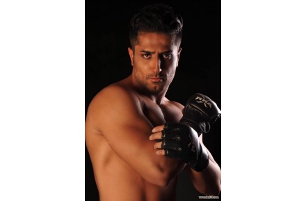علیرضا کشمیری | آموزش تخصصی MMA & kickboxing مربیگری درجه یک بین‌المللی  - 1