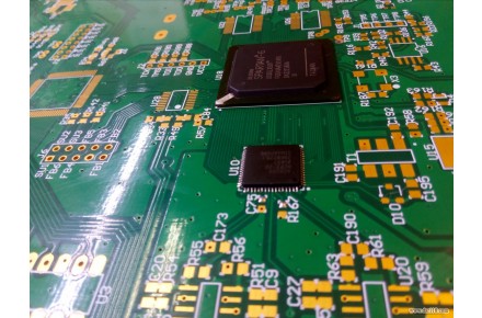 مونتاژ برد الکترونیکی به صورت دستی و اتوماتیک، مونتاژ آی سی BGA با دستگاه BGA Machine و مونتاژ انواع کابل و کانکتور.    - 2