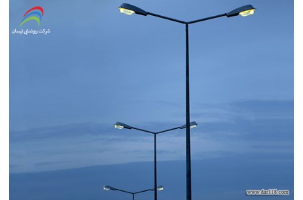 تجهیزات روشنایی معابر انواع پروژکتور و پایه چراغ خیابانی 